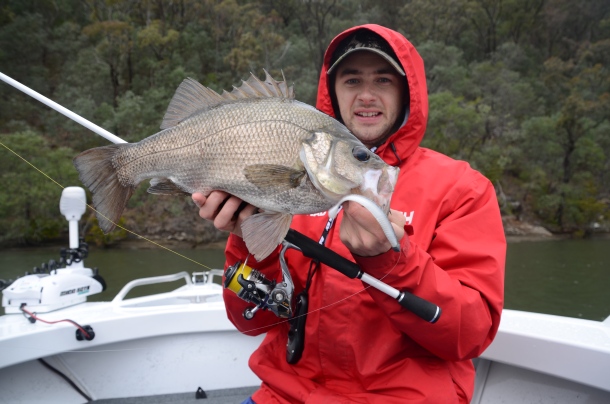 Report: Huge EP eats jewie lure!